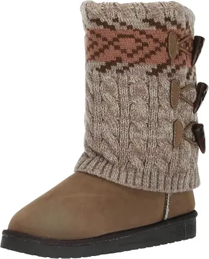 [Muk Luks Womens Cheryl Flat Heel Winter Boots - OATMEAL 8 WIDE] Botas De Invierno De Tacón Plano Cheryl Para Mujer De Muk Luks - Avena 8 Ancho | TRG181740503