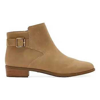 [St. John`S Bay St. John's Bay Womens Rayford Stacked Heel Booties - SAND 9 MEDIUM] Botines Rayford De Tacón Alto Para Mujer De St. John'S Bay - Arena 9 Mediano | TRG192803910