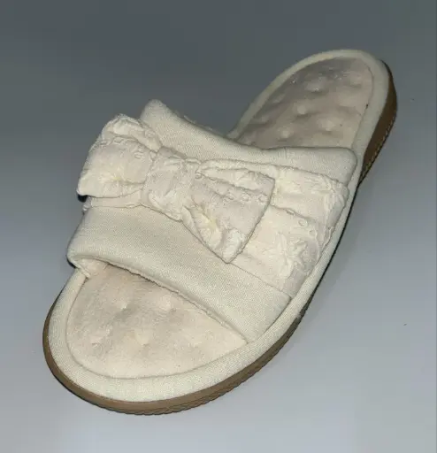 [Isotoner Eyelet Womens Slip-On Slippers - EWE 6-7] Pantuflas Isotoner Con Ojales Para Mujer - Talla 6-7 | TRG192813559