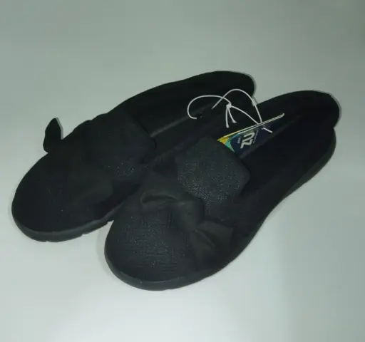 [Isotoner Womens Slip-On Slippers - Black 9] Pantuflas Isotoner Para Mujer - Negro 9 | 194194083519 TRG188556342